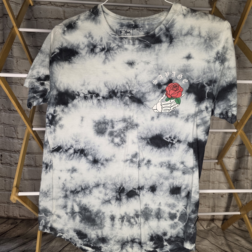 DKNY Black and White Artistic Short Sleeve Tees
